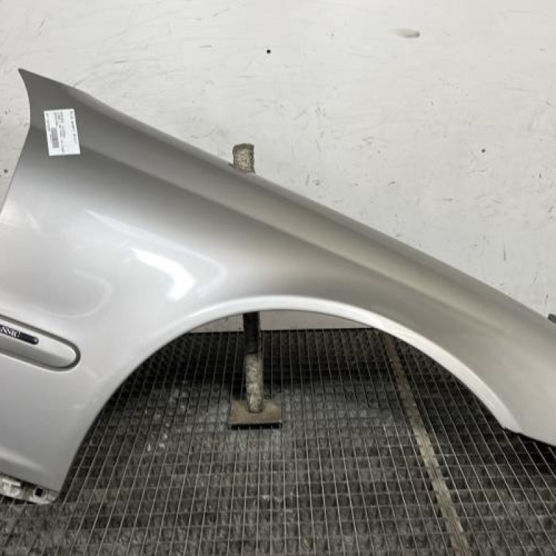 Aile avant droit MERCEDES CLASSE C 203 Photo n°1