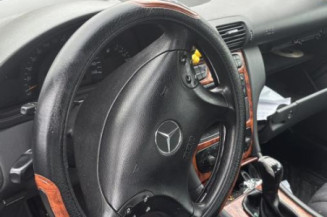 Aile avant droit MERCEDES CLASSE C 203