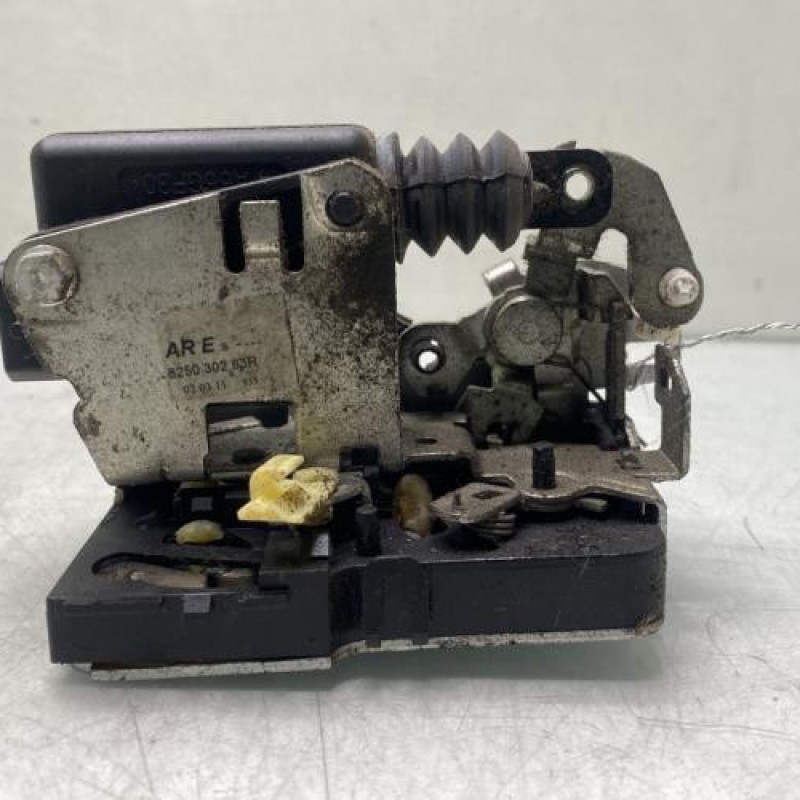 Serrure arriere gauche DACIA DUSTER 1 Photo n°1