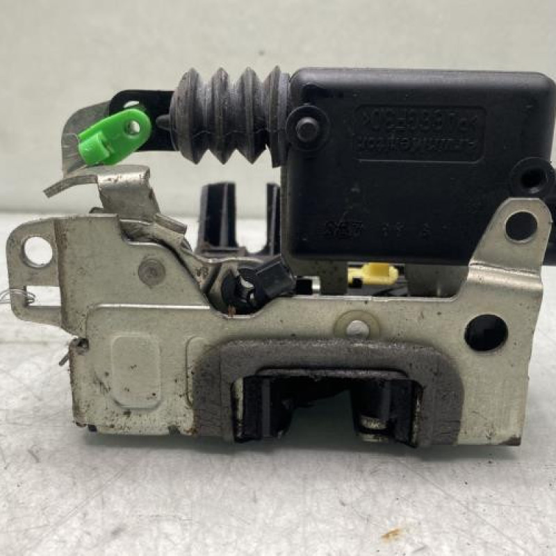 Serrure avant gauche DACIA DUSTER 1 Photo n°3