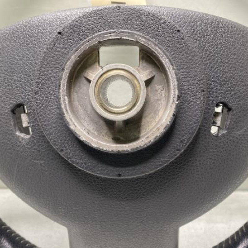 Volant DACIA DUSTER 1 Photo n°4