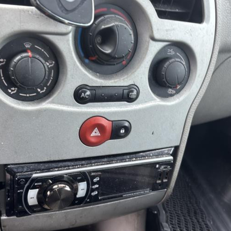 Poignee porte avant droit RENAULT MODUS Photo n°20