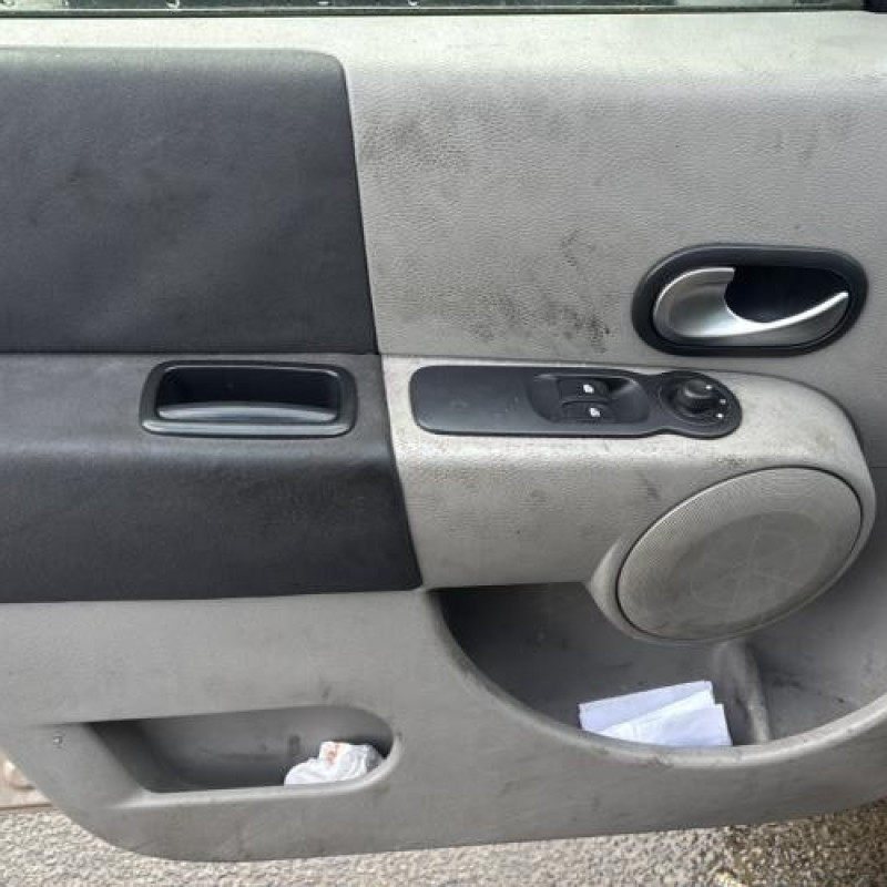 Vase de lave glace RENAULT MODUS Photo n°13