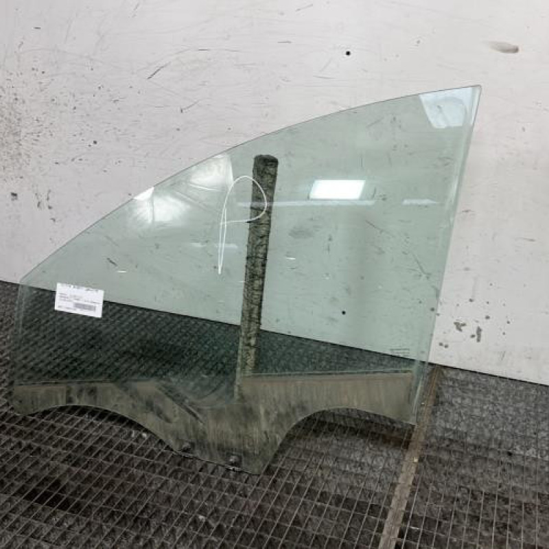 Vitre avant gauche DACIA SANDERO 2 Photo n°3