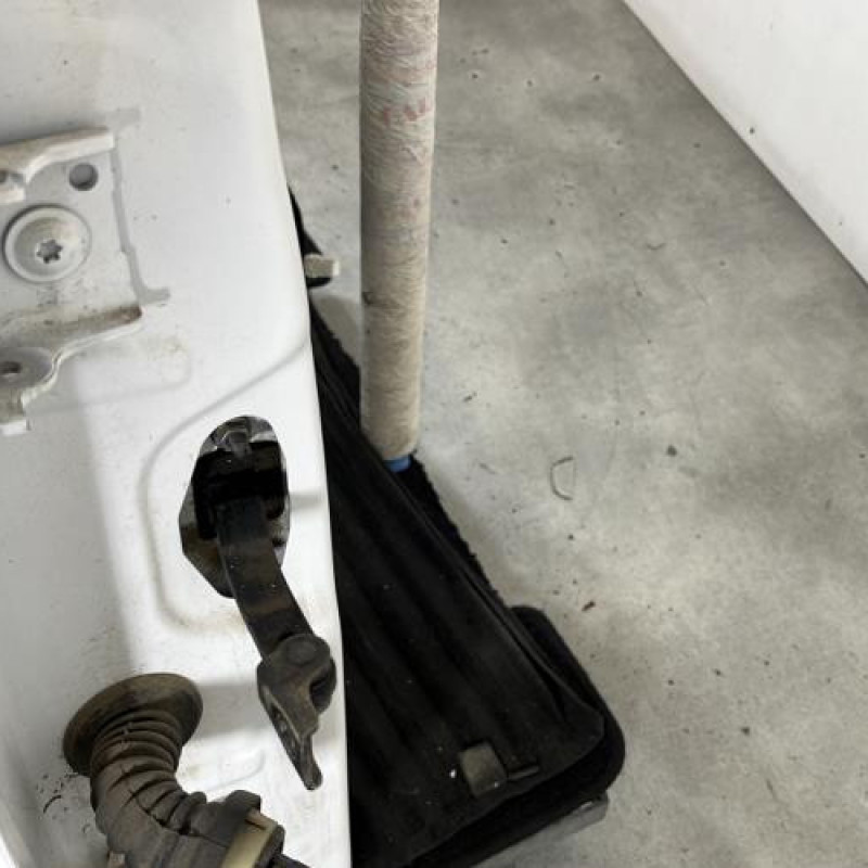 Porte arriere droit PEUGEOT 2008 1 Photo n°4