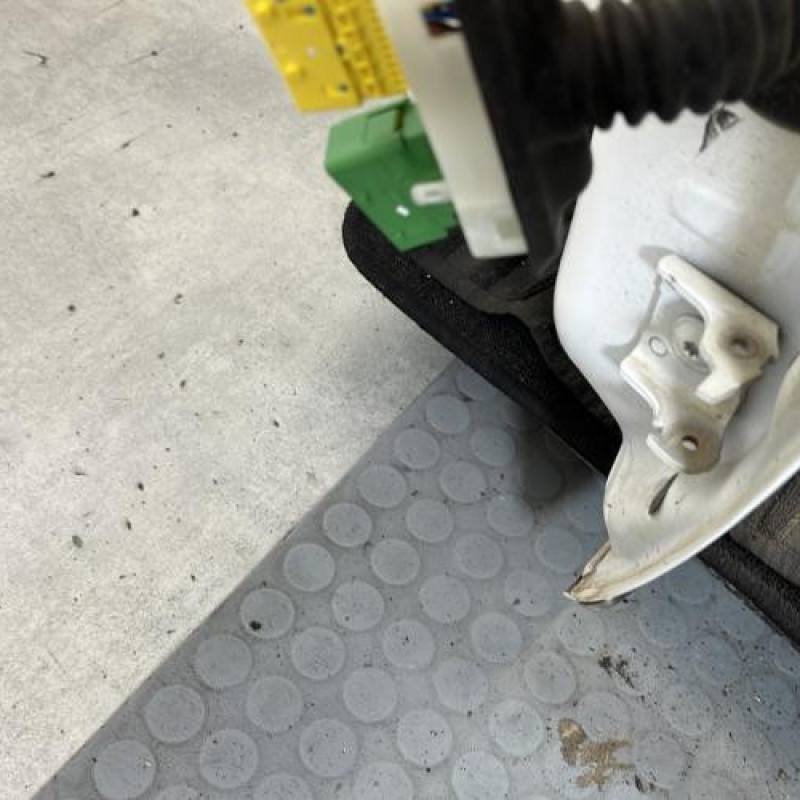 Porte avant gauche PEUGEOT 2008 1 Photo n°5