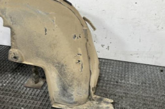Pare boue arriere droit PEUGEOT 2008 1
