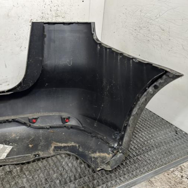 Pare choc arriere VOLKSWAGEN TOURAN 2 Photo n°4
