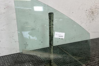 Vitre avant droit PEUGEOT 3008 1