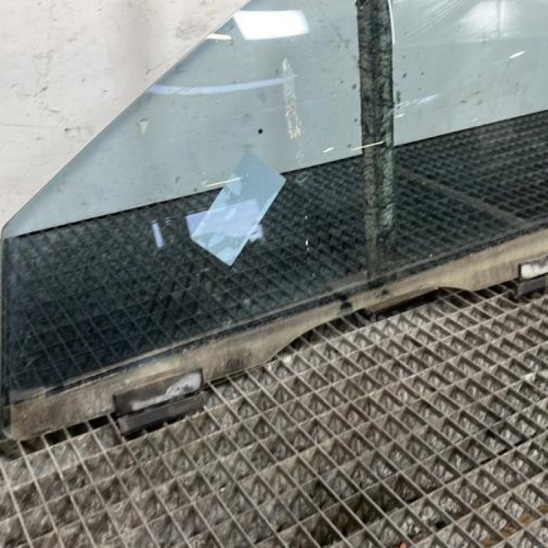 Vitre avant gauche PEUGEOT 607 Photo n°2