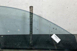 Vitre avant gauche PEUGEOT 607