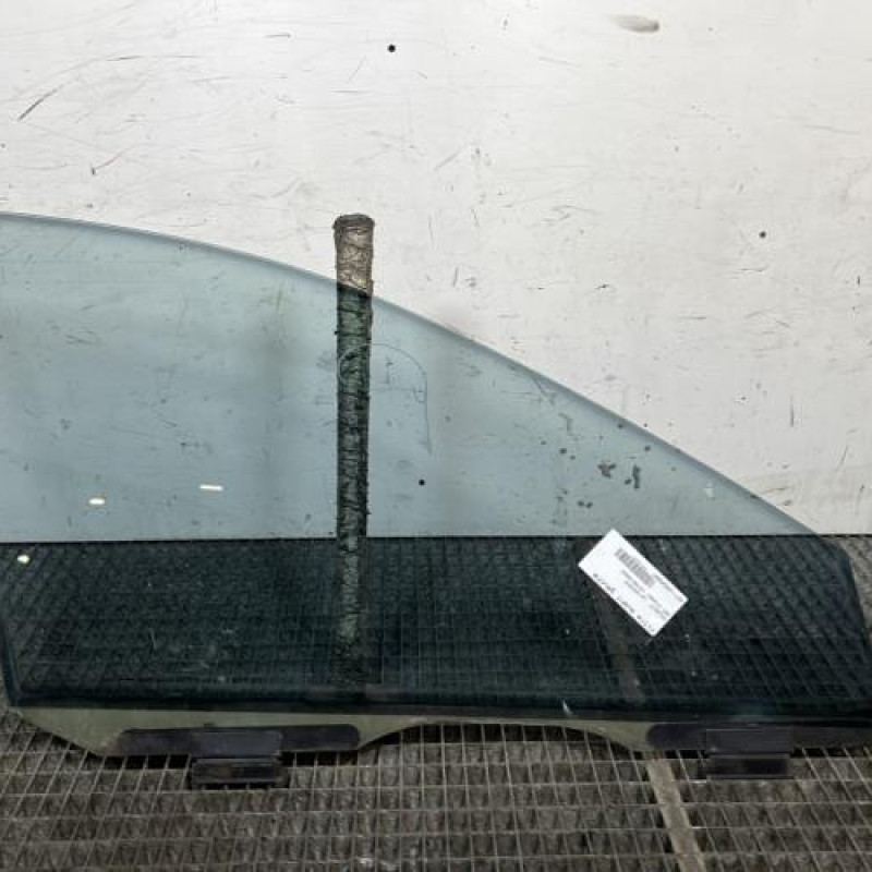 Vitre avant gauche PEUGEOT 607 Photo n°4