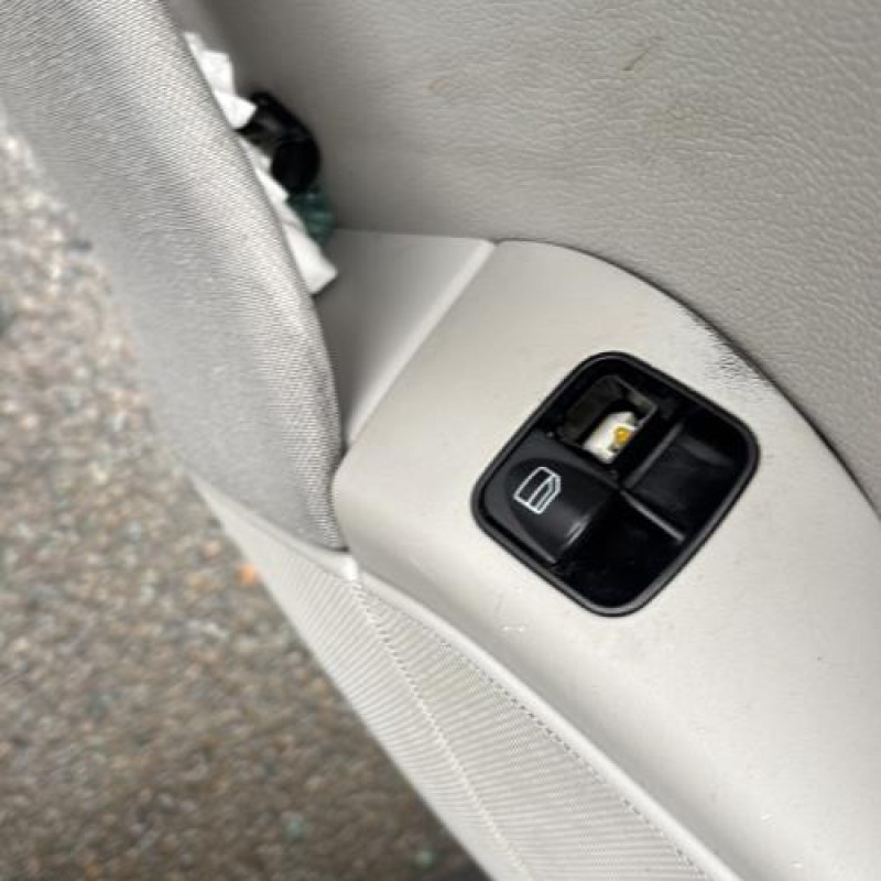 Renfort pare choc avant (traverse) MERCEDES CLASSE C 203 COUPE SPORT Photo n°15