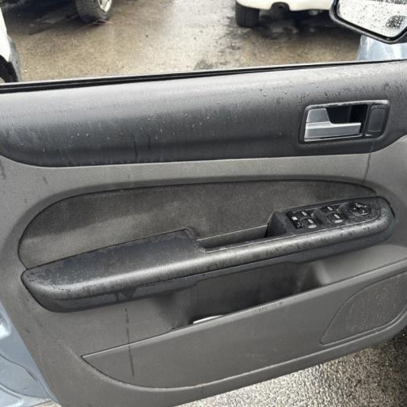 Feu arriere principal gauche (feux) FORD FOCUS 2 Photo n°12