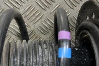 Amortisseur avant droit NISSAN QASHQAI 1