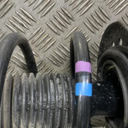 Amortisseur avant droit NISSAN QASHQAI 1