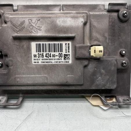 Ecran GPS PEUGEOT 208 1