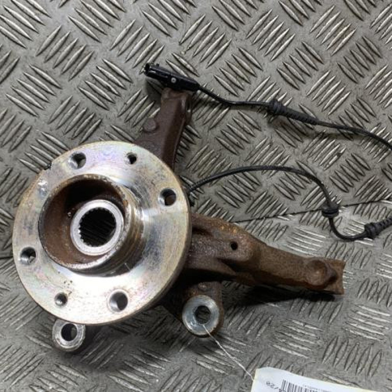 Pivot de moyeu avant droit DACIA SANDERO 3 STEPWAY Photo n°1