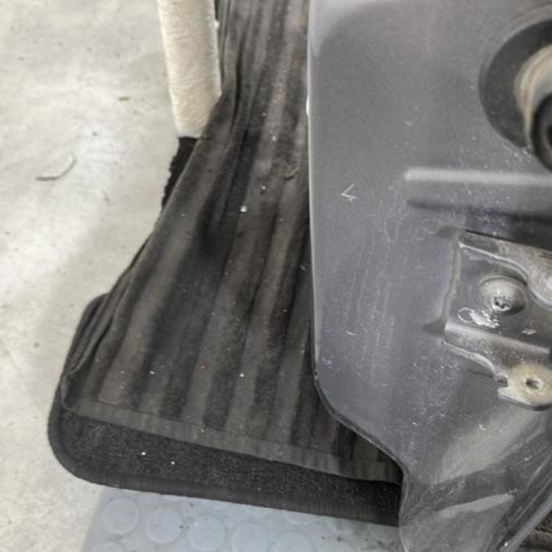 Porte arriere gauche PEUGEOT 2008 1 Photo n°5