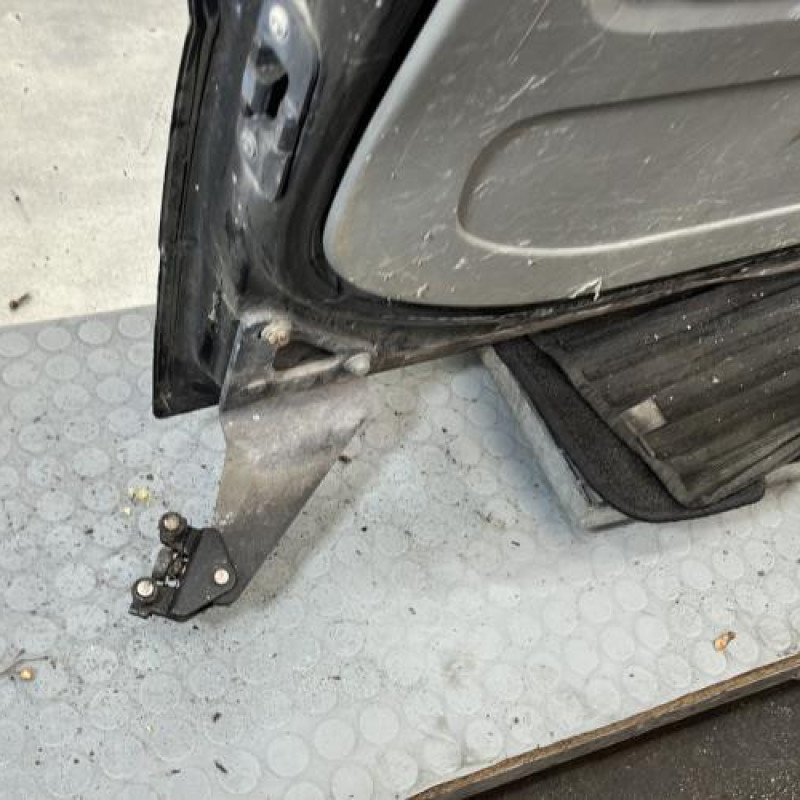 Porte laterale droit RENAULT TRAFIC 2 Photo n°10