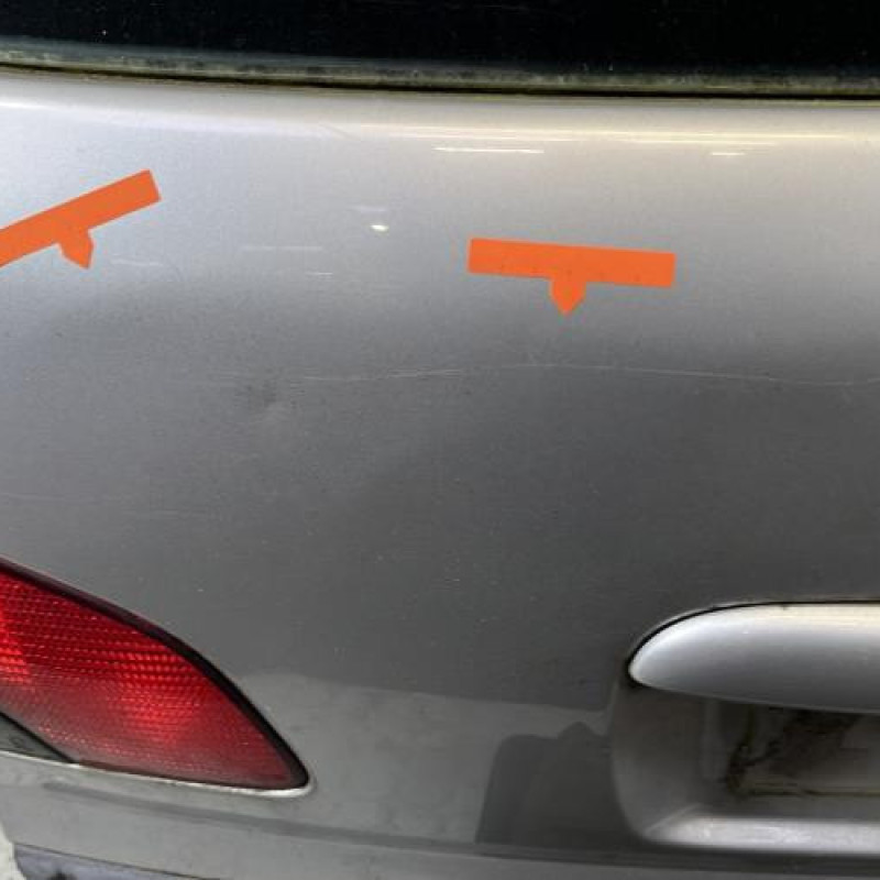 Malle/Hayon arriere PEUGEOT 406 Photo n°2