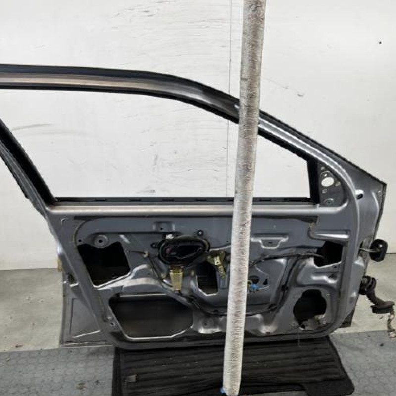 Porte avant gauche PEUGEOT 406 Photo n°7