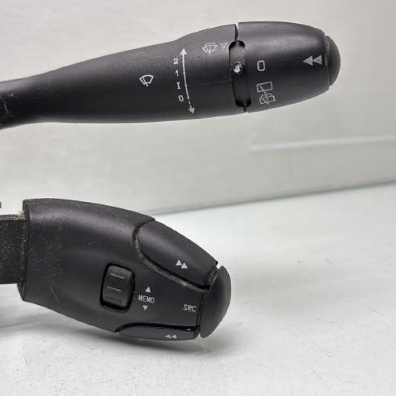 Com (Bloc Contacteur Tournant+Commodo Essuie Glace+Commodo Phare) PEUGEOT 206+ Photo n°4