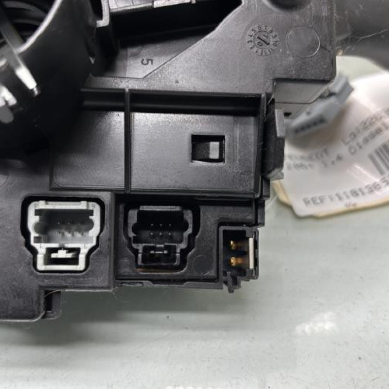 Com (Bloc Contacteur Tournant+Commodo Essuie Glace+Commodo Phare) PEUGEOT 206+ Photo n°9