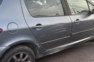 Pretensionneur de ceinture avant droit PEUGEOT 307