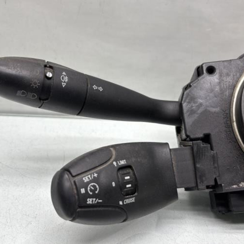 Com (Bloc Contacteur Tournant+Commodo Essuie Glace+Commodo Phare) PEUGEOT 307 Photo n°3