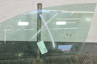 Vitre avant gauche CITROEN C5 2 Photo n°1