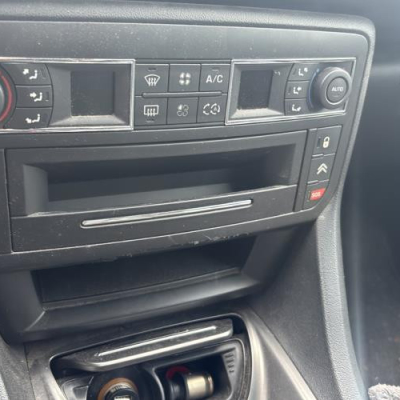 Vitre avant gauche CITROEN C5 2 Photo n°20