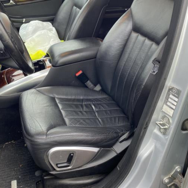 Pompe de direction MERCEDES CLASSE R 251 Photo n°18