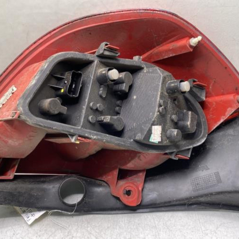 Feu arriere principal droit (feux) RENAULT CLIO 3 Photo n°2