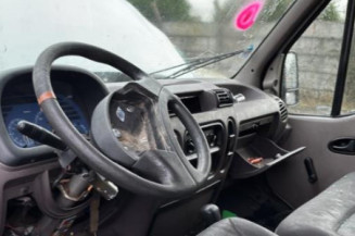 Custode avant droit (porte) RENAULT MASTER 2