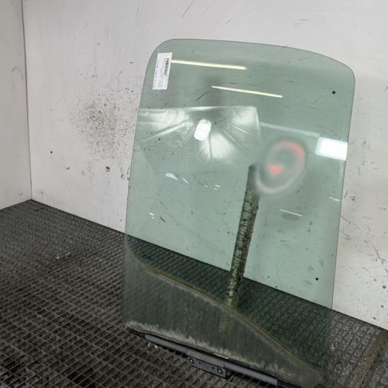 Vitre avant droit RENAULT MASTER 2 Photo n°3