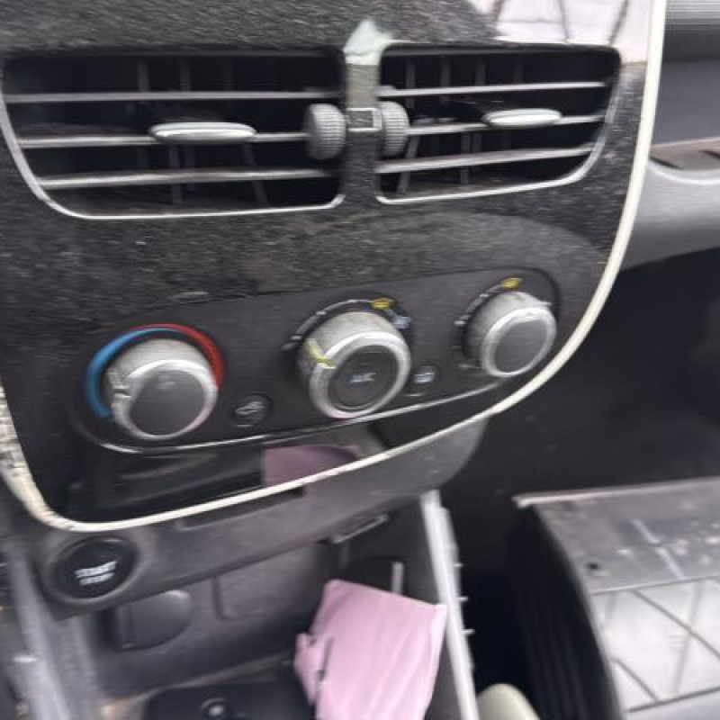 Air bag conducteur RENAULT CLIO 4 Photo n°20