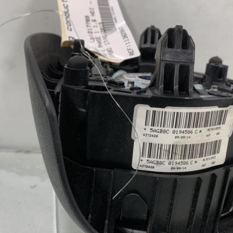Air bag conducteur PEUGEOT 308 2 Photo n°4