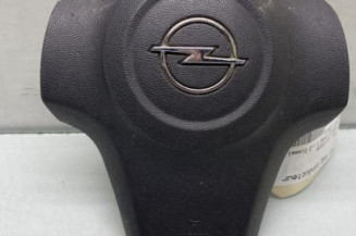 Air bag conducteur OPEL CORSA D Photo n°1