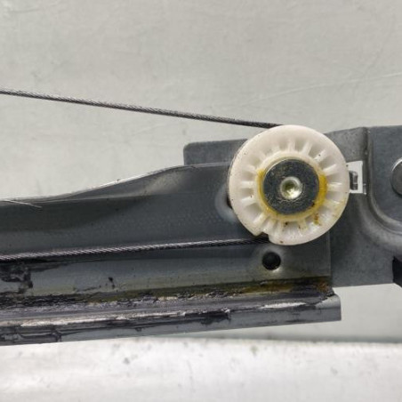 Leve vitre electrique avant gauche RENAULT CAPTUR 1