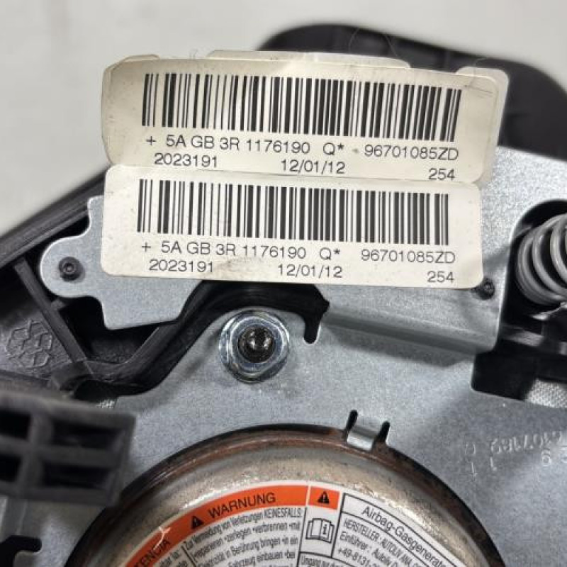 Air bag conducteur PEUGEOT 206+ Photo n°4