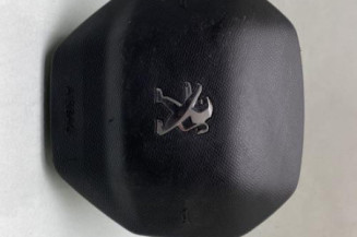 Air bag conducteur PEUGEOT 5008 2 Photo n°1