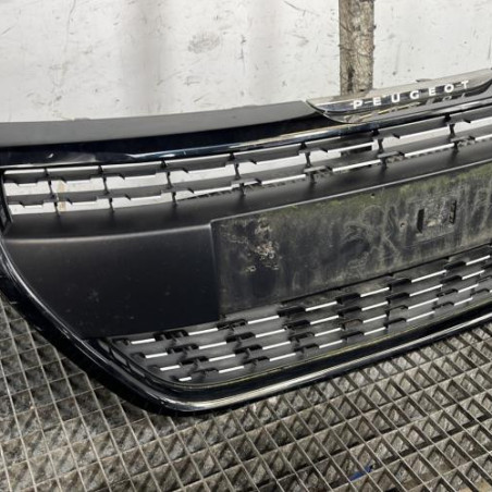 Calandre PEUGEOT 208 1