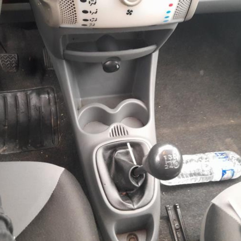 Porte avant droit PEUGEOT 107 Photo n°8