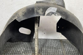 Pare boue avant gauche VOLKSWAGEN TOURAN 2 Photo n°1