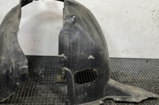 Pare boue avant gauche VOLKSWAGEN TOURAN 2