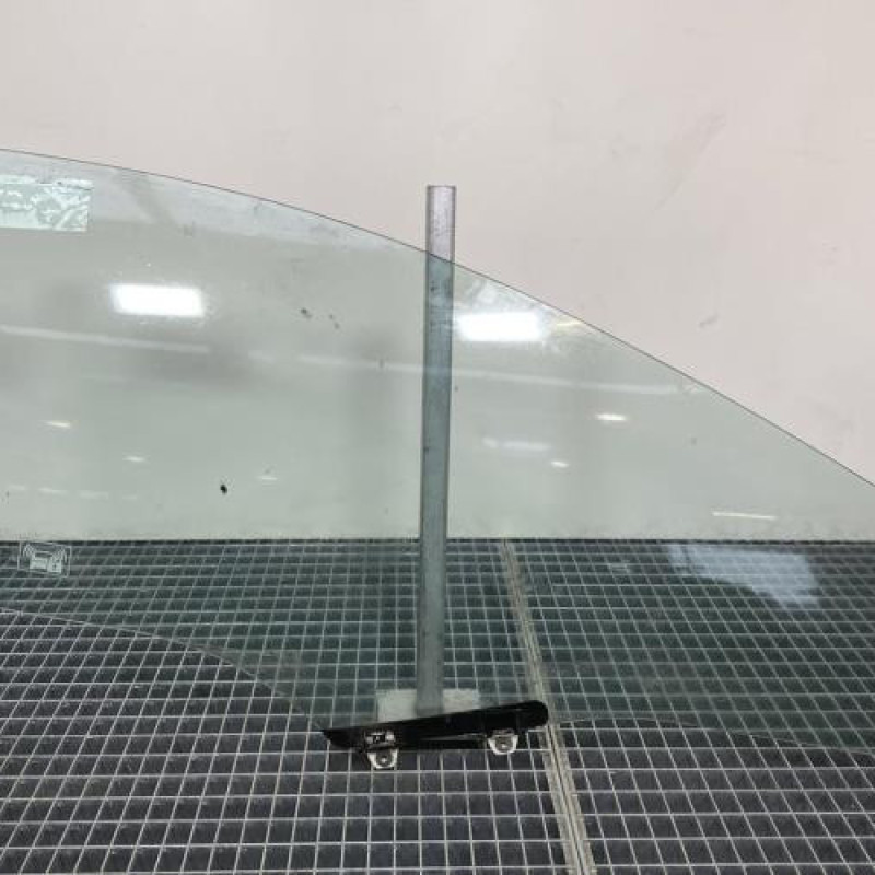 Vitre avant droit HONDA CIVIC 8 Photo n°1