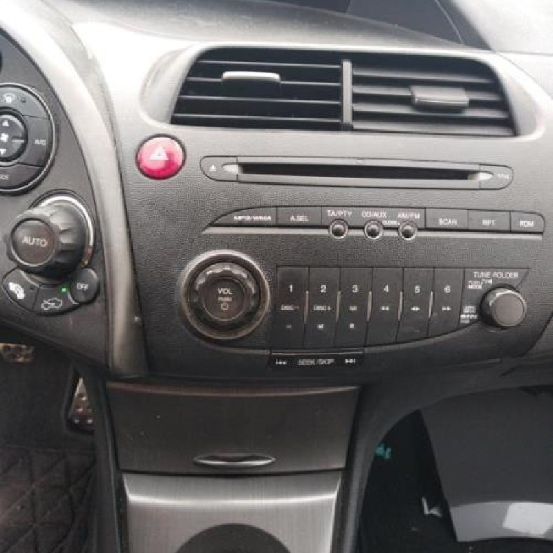 Vitre avant droit HONDA CIVIC 8 Photo n°13