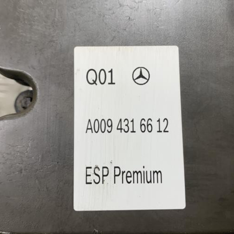 Bloc ABS (freins anti-blocage) MERCEDES CLASSE A 176 Photo n°2