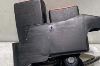 Attache ceinture arriere droit RENAULT CLIO 3